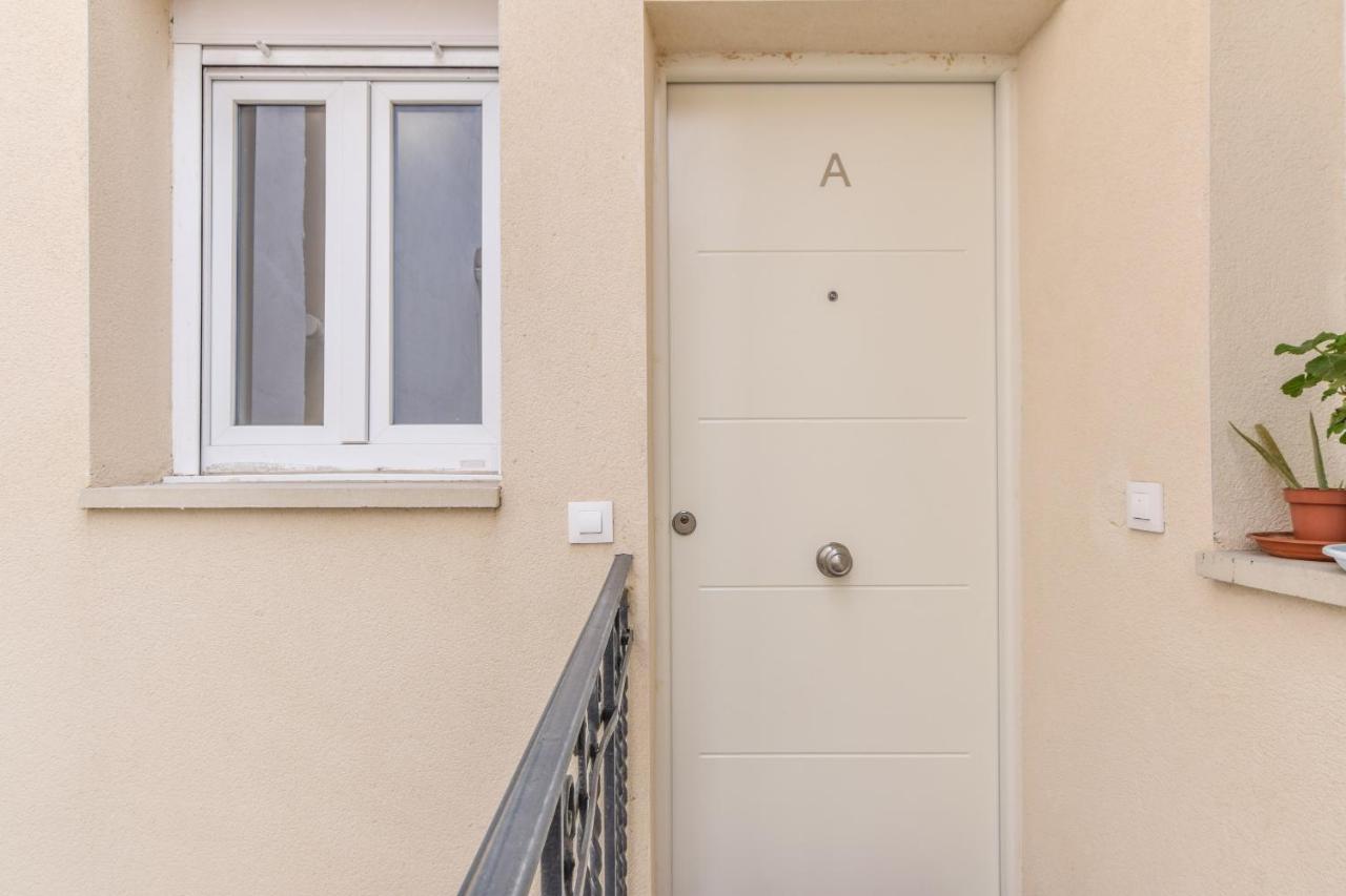 Apartamentos Reformados En Metro Pacifico Alquiler Temporal Madrid Exterior foto